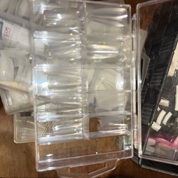 Acrylic Nail Set - Picture 11 of 16